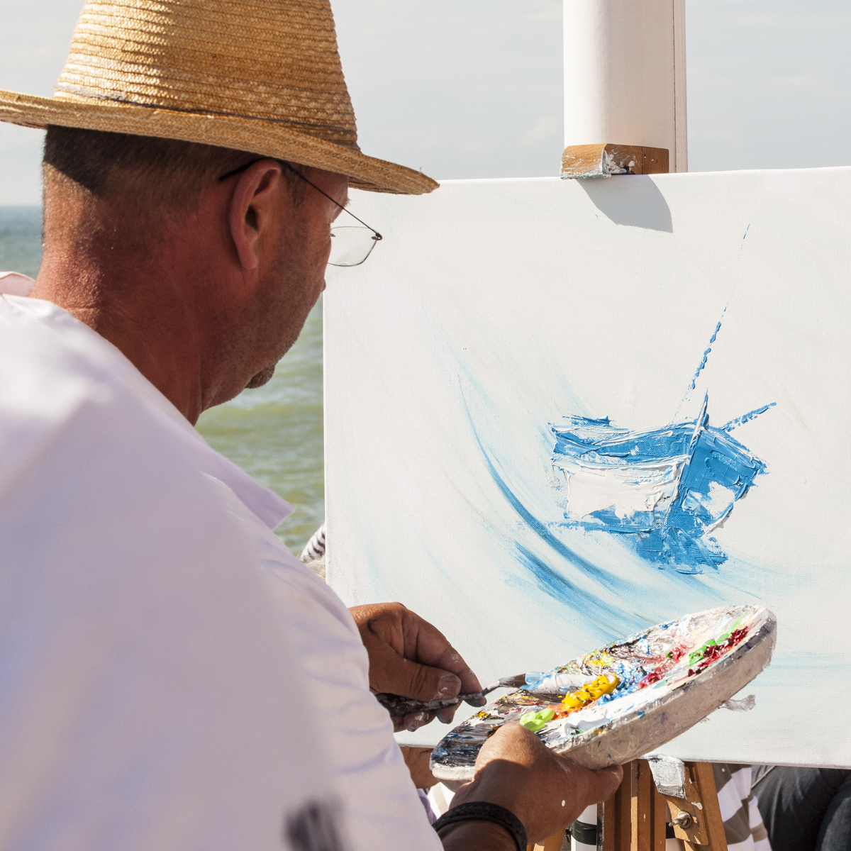 Journée de la peinture à BOURTHES (exposition et peinture dans la rue)